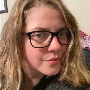 Meet your Posher, Kaitlin